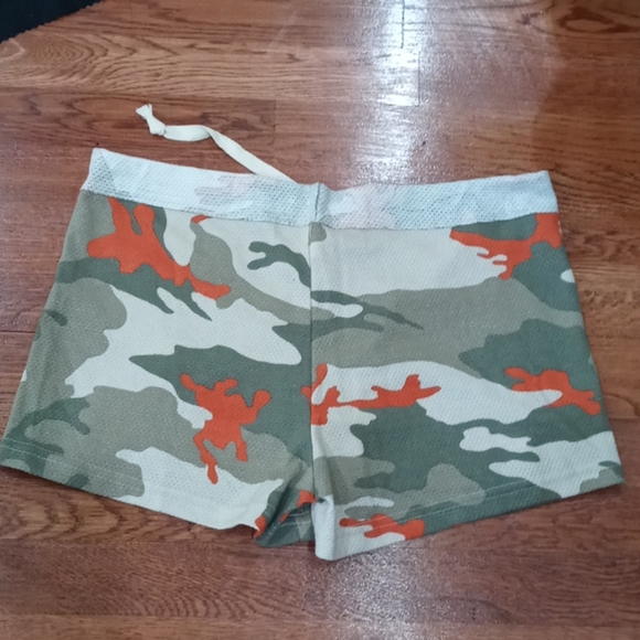 Camo shorts - Picture 4 of 5